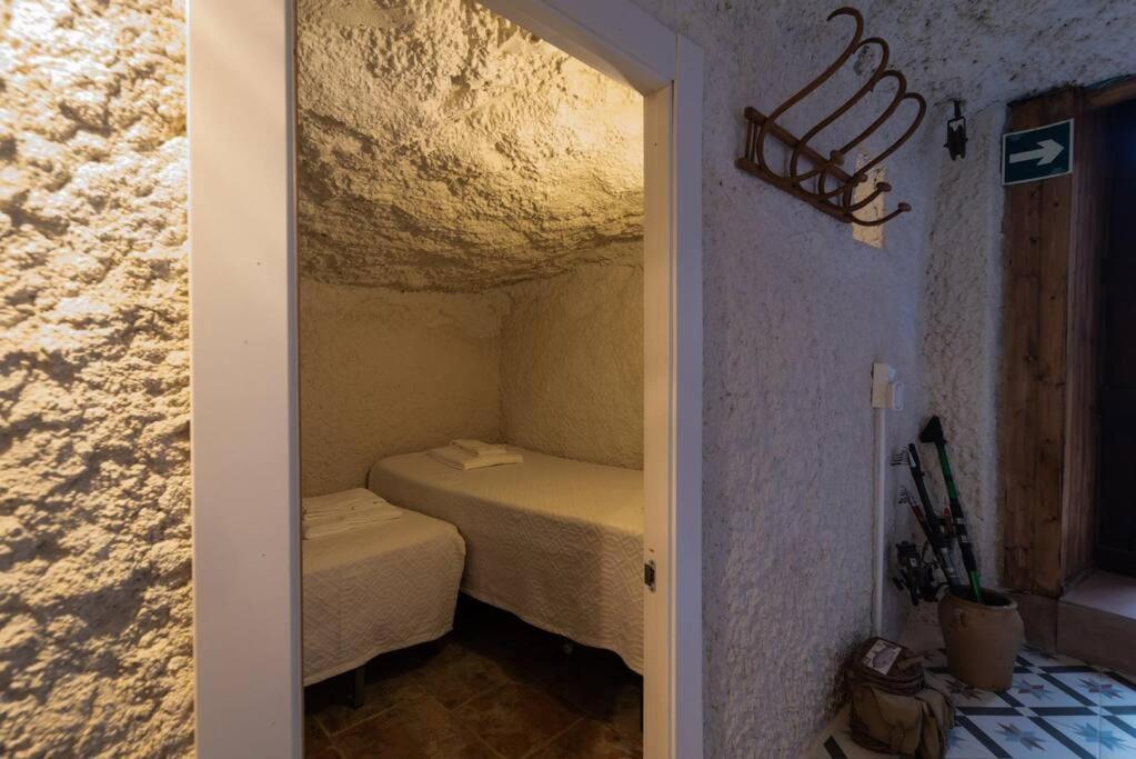 Cueva Con Jacuzzi A 20 Minutos De Valencia Villa Benaguacil Ngoại thất bức ảnh