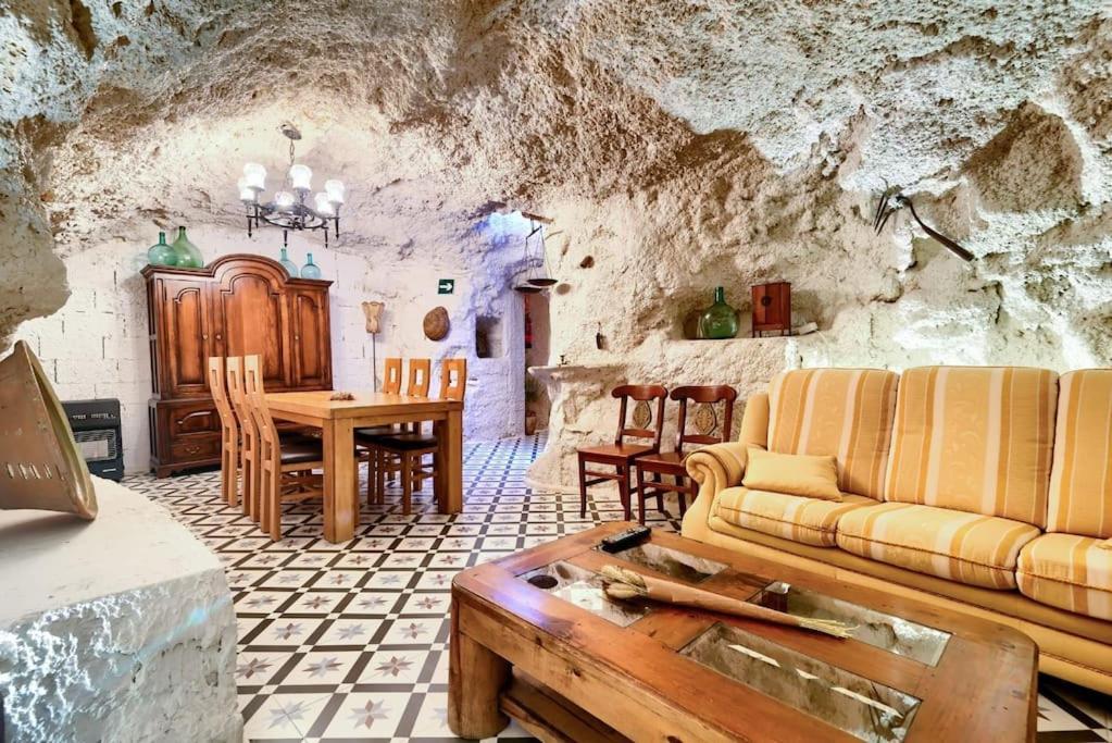 Cueva Con Jacuzzi A 20 Minutos De Valencia Villa Benaguacil Ngoại thất bức ảnh