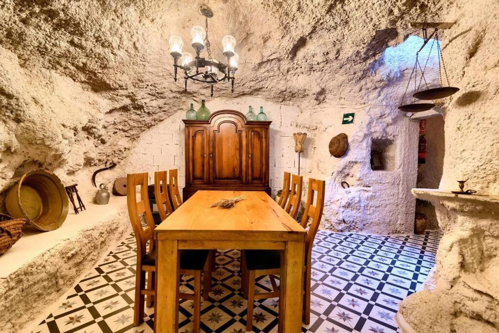Cueva Con Jacuzzi A 20 Minutos De Valencia Villa Benaguacil Ngoại thất bức ảnh