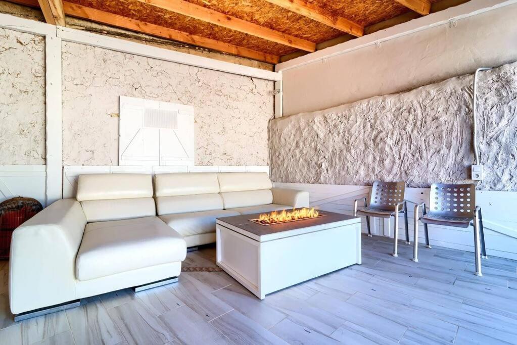 Cueva Con Jacuzzi A 20 Minutos De Valencia Villa Benaguacil Ngoại thất bức ảnh