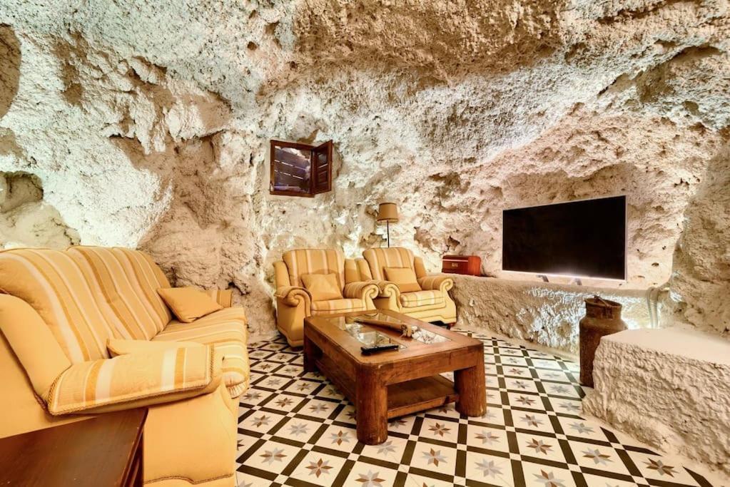 Cueva Con Jacuzzi A 20 Minutos De Valencia Villa Benaguacil Ngoại thất bức ảnh