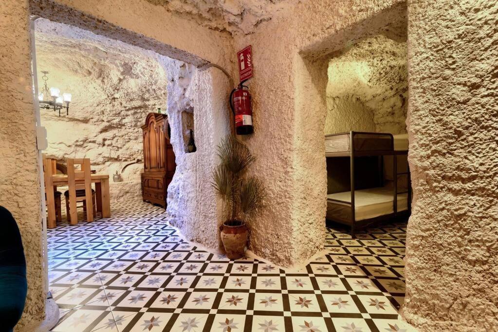 Cueva Con Jacuzzi A 20 Minutos De Valencia Villa Benaguacil Ngoại thất bức ảnh